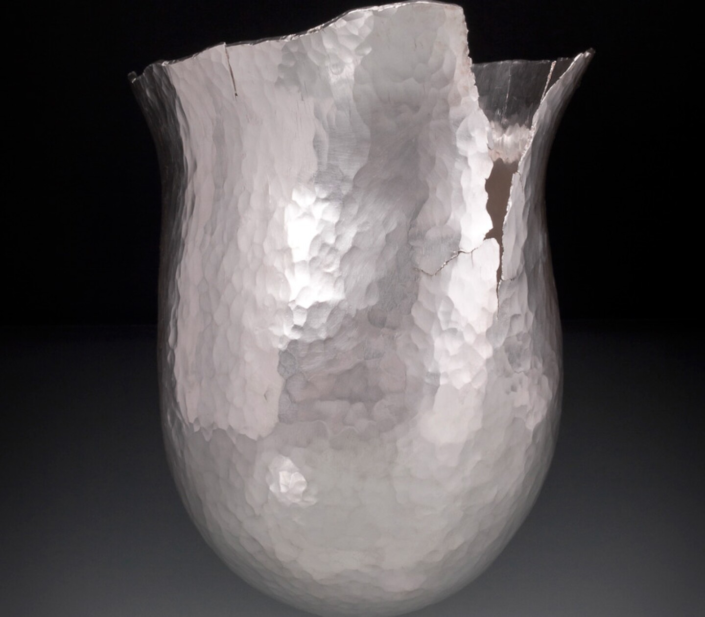 Chloe Darke, "Wendla" 2010. Made of Sterling silver, raised.