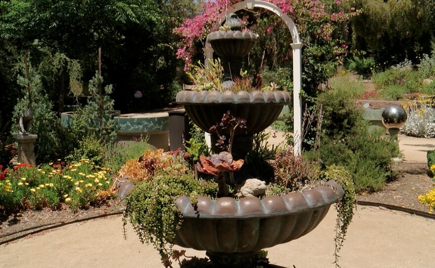 Dry fountains.jpg