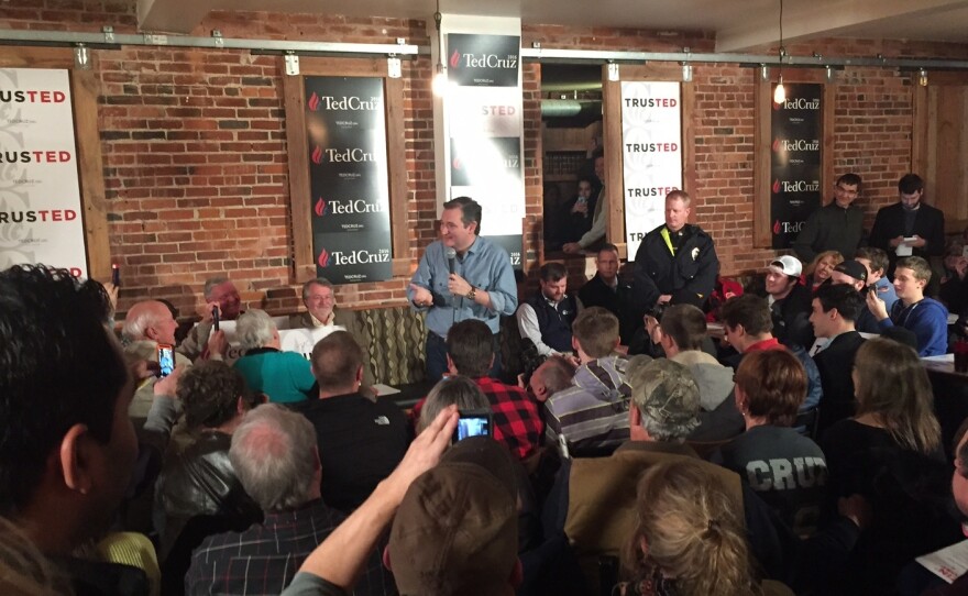 Presidential candidate Ted Cruz campaigning in Milford, N.H.