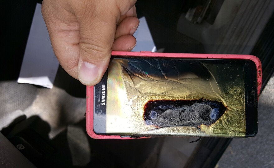 This replacement Samsung Galaxy Note 7 phone melted on Oct 7, says a phone consumer in Minnesota.