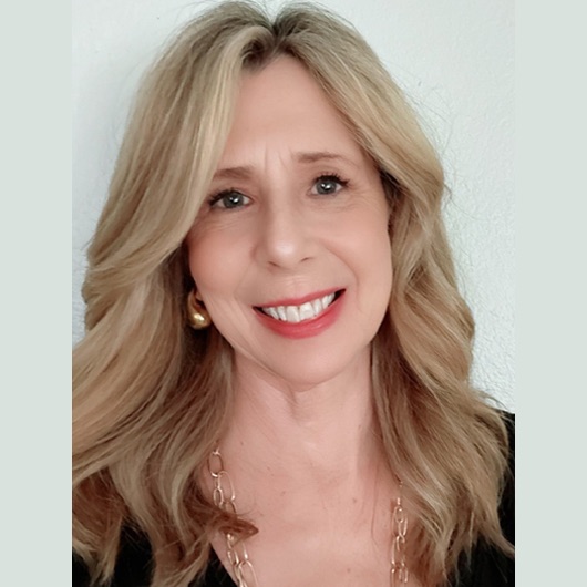 Photo of Linda Davis