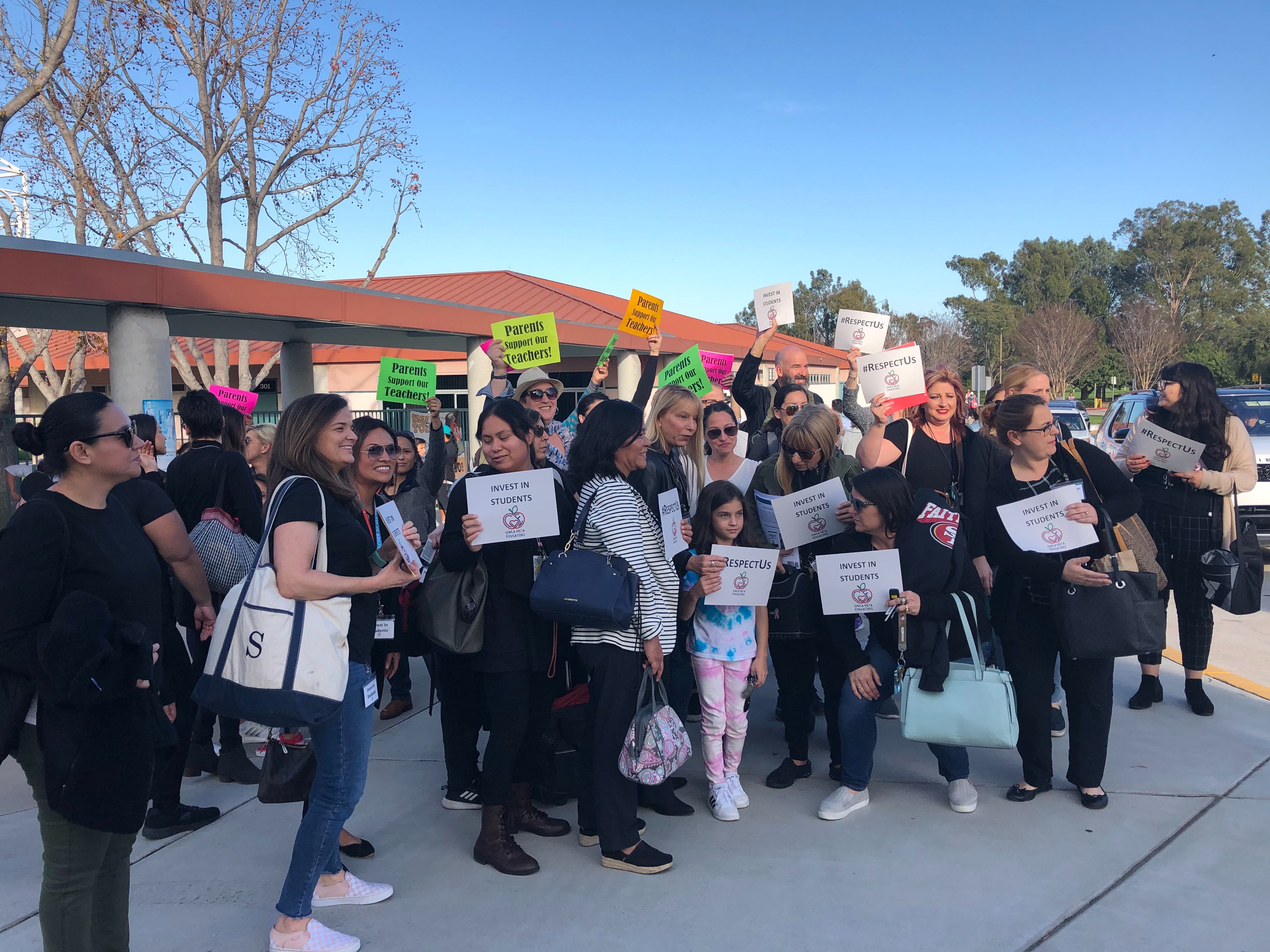 Chula Vista Teacher Salary Negotiations Stalled Over Class-Size Issue |  KPBS Public Media